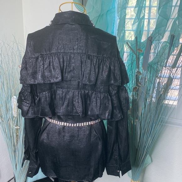 𝑬𝒎𝒃𝒆𝒍𝒍𝒊𝒔𝒉𝒆𝒅 𝑩𝒍𝒂𝒄𝒌 𝑻𝒐𝒑 - Picture 3 of 4